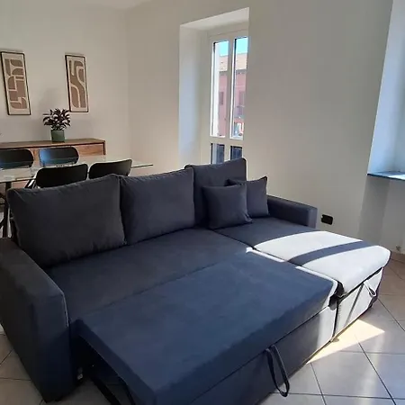 Apartment A 5 Minuti A Piedi Dal Maggiore E Dalla Stazione Casarona *